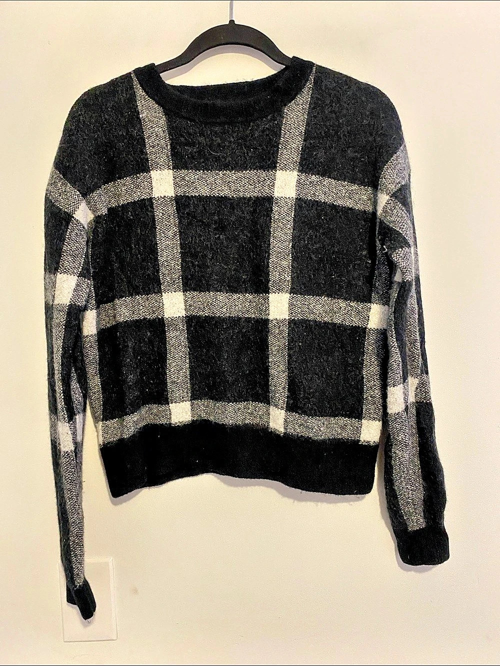 Banana Republic Black and White Plaid Crewneck Sweater Black & White Plaid